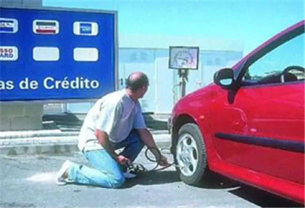 Imagen de apoyo para la pregunta: Con carácter general, es suficiente revisar la presión de inflado de los neumáticos...
